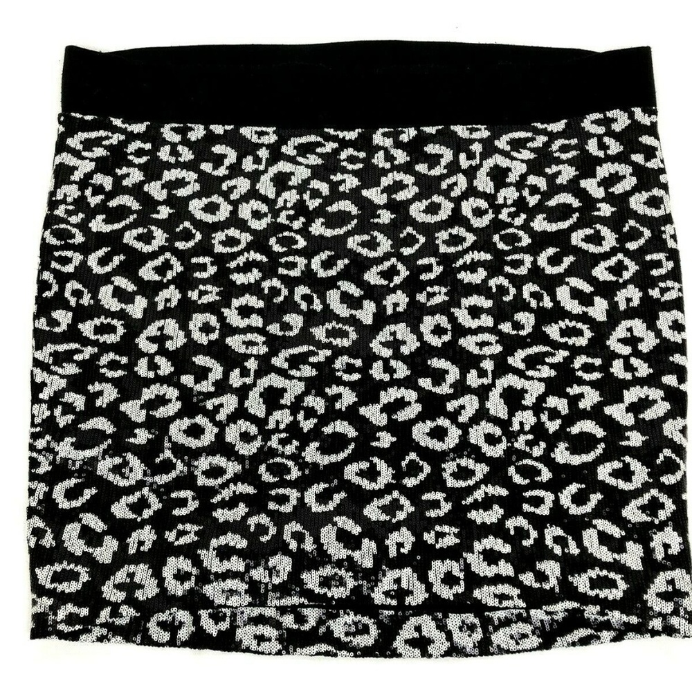 Torrid Black White Sequin Animal Print Skirt 26/28